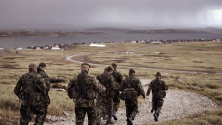 El Reino Unido confirmó que reforzará su base militar en Malvinas