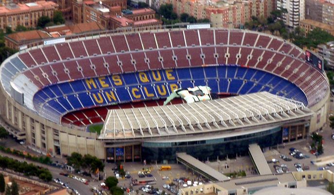 Estadio Camp Nou de Barcelona es uno de los mayores de Europa, con espacio para 98,787 espectadores. ( Wikimedia Commons)