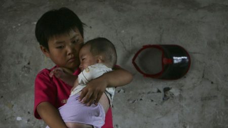 Niños huérfanos: las víctimas más vulnerables de una terrible persecución en China