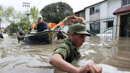 Derrumbes en carreteras y 5 muertos por lluvias en Honduras