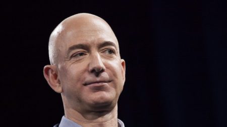 Jeff Bezos dejará de ser director ejecutivo de Amazon el 5 de julio