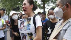 Familiares de bomberos desaparecidos en Tianjin reclaman información