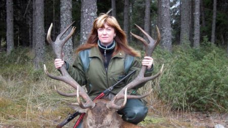 Difícil de entender: las razones que llevan a la gente a cazar animales como trofeos