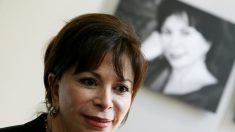 Isabel Allende sigue como escritora chilena “bestseller” del mes
