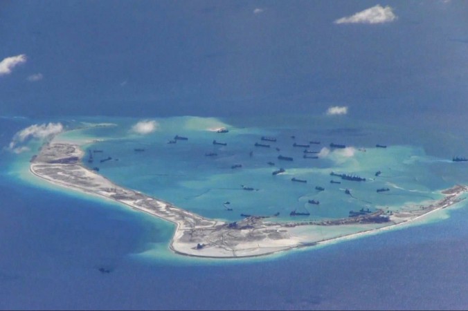 Una de las islas que construye el régimen chino en los arrecifes de las Islas Spratly, el 2 de mayo.
