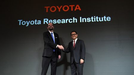 Toyota invertirá mil millones de dólares en inteligencia artificial