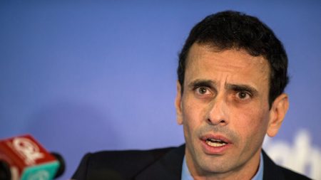 Capriles se inscribe en las primarias en búsqueda de su tercera candidatura presidencial