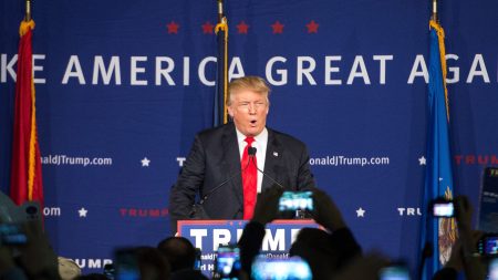 Donald Trump lidera nueva encuesta republicana