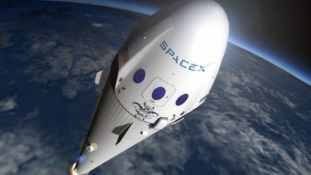 SpaceX llega con retraso a Estación Espacial