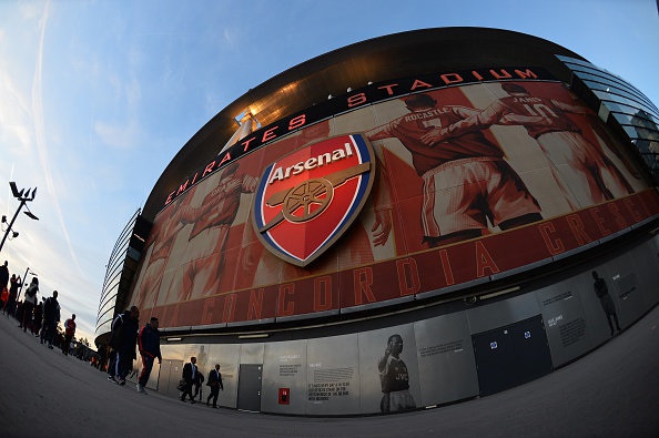 Muestra el exterior del Emirates Stadium en el norte de Londres de fútbol de la UEFA Champions League del Arsenal (Photo credit should read GLYN KIRK/AFP/Getty Images) 