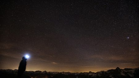 ¿Los meteoros están ‘robando’ electrones a la atmósfera de la Tierra?