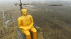 ¿Por qué China derribó la estatua dorada gigante de Mao?