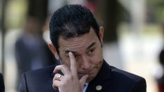 Presidente de Guatemala reporta primera baja en gabinete de gobierno