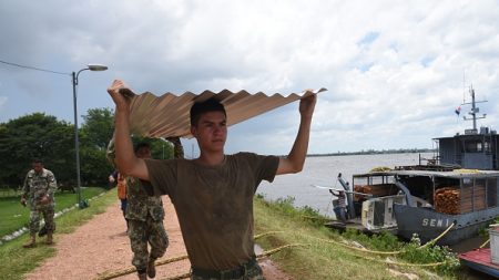 Crean una ciudad paralela para refugiados por las inundaciones en Paraguay