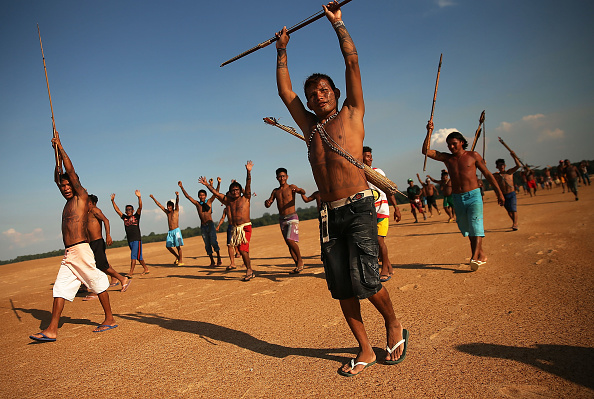 Sao Luiz, Brasil, indígenas alzan la voz. (Mario Tama/Getty Images)