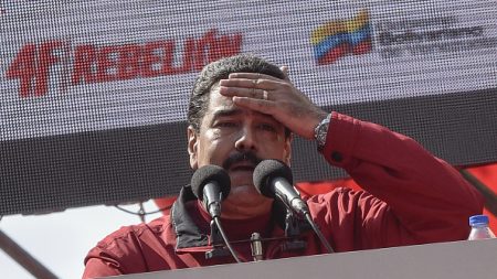 Maduro aumenta precio de gasolina en Venezuela por primera vez en 20 años