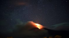 Volcán de Fuego de Guatemala lanza ceniza tras potente erupción