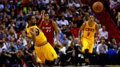 Miami Heat aplastó a Cleveland en una noche histórica para Wade