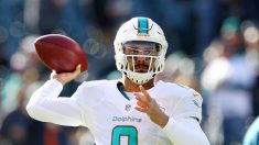 NFL: Miami Dolphins retienen a Matt Moore por otro par de temporadas