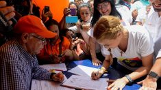 Venezuela: Maratón de firmas del referendo revocatorio contra Nicolás Maduro
