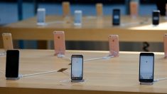 Caen ventas de smartphones por primera vez en veinte años