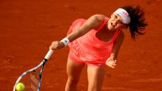 Radwanska y Muguruza pasan a tercera ronda en Francia, paraguaya Cepede cae