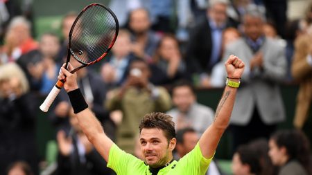 Wawrinka y Murray avanzan en Roland Garros, español Ramos sorprende