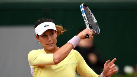 Española Muguruza llega a semifinales en Francia por primera vez; Serena a cuartos