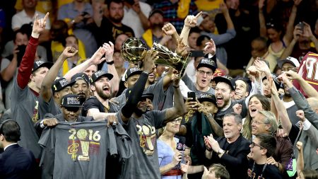 Noticias deportivas del lunes: Con el liderazgo de Lebron James, Cleveland se coronó campeón de la NBA