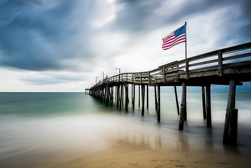 Se recomienda evitar que ingrese agua por la nariz cuando va a nadar a lagos o ríos para que no pueda escabullirse la ameba. Nags Head Landscape. Foto: www.johnsteelephoto.com (Getty Images)