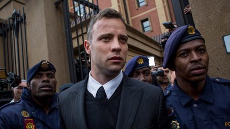 Juicio a Oscar Pistorius por asesinato: abogado pide clemencia ante la Corte