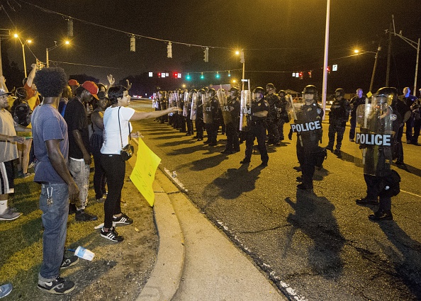 Continúan las protestas en Baton Rouge (Luisiana) por el incidente en que la policía disparó a Alton Sterling. Foto: Mark Wallheiser/ Getty Images 
