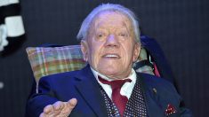 Muere Kenny Baker, recordado por su papel del robot R2-D2 en «La Guerra de las Galaxias»