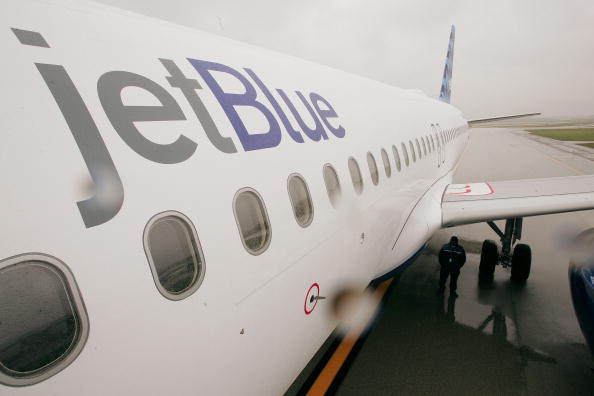 Imagen de archivo de un avión de JetBlue. (Scott Olson/Getty Images)