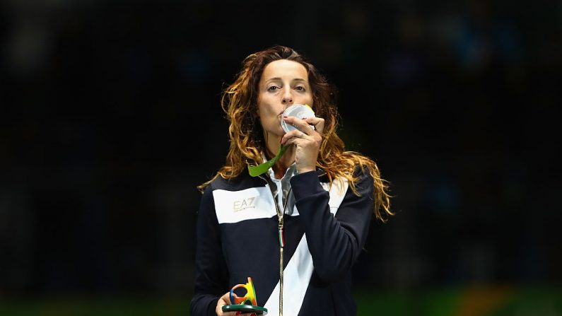 Medallista de plata Elisa di Francisca de Italia Río 2016. (Fotografía de Dean Mouhtaropoulos/Getty Images)