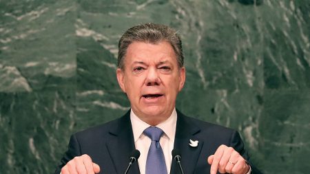 Santos prorroga cese bilateral del fuego con las Farc hasta el 31 de diciembre