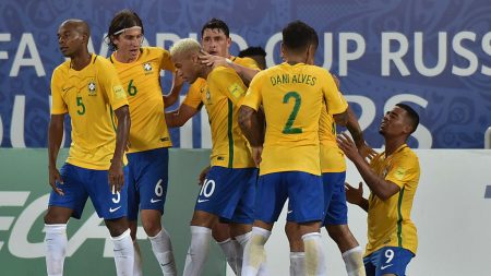 Eliminatorias Rusia 2018: Brasil goleó 5-0 a Bolivia y Neymar quedó golpeado