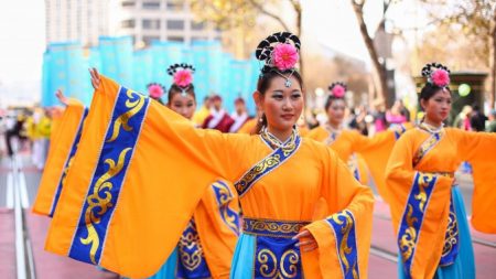 En vivo desde Nueva York: El gran desfile de Falun Dafa celebrando la Verdad, la Benevolencia y la Tolerancia