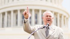 Rohrabacher quiere ponerse de pie por la libertad si es elegido secretario de estado