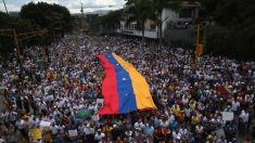 OEA aprueba apoyar diálogo en Venezuela