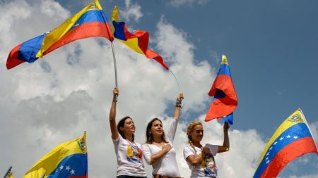 Venezuela: Solicitan «libertad humanitaria» para presos políticos