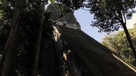 Las tumbas descubiertas bajo pirámides mayas revelan secretos de los misteriosos «reyes serpiente»