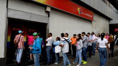 Caos en Venezuela: Cajeros sin billetes, largas colas y puntos de venta sin funcionar