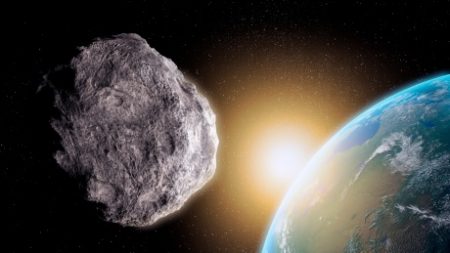 Un asteroide del tamaño de 6 estadios de fútbol sobrevolará la Tierra este miércoles