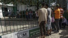 México deporta a 91 cubanos de su territorio