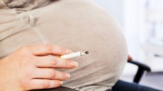 Fumar durante el embarazo podría causar daño ocular en el hijo según estudio