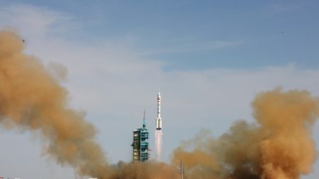China avanza con láseres espaciales y armas de microondas
