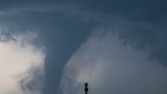 Tornado en Texas causa muertos y heridos