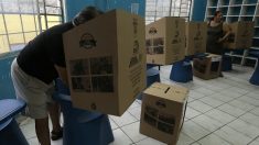Comienza la segunda vuelta electoral en Ecuador