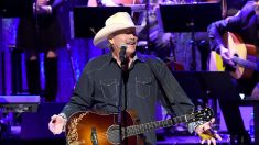 Alan Jackson será presentado al Salón de la Fama de la Música Country